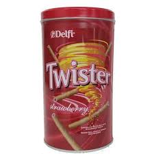 Delfi Twister Stwaberry Wafer Roll With Strawberry Flavoured Cream 320g